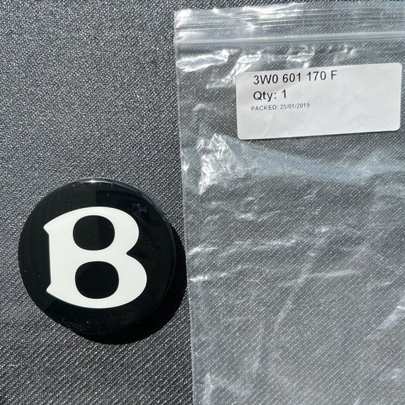 COPY - 1PC Bentley Continental GT GTC Spur Wheel Cap Centre Cap 3W0601170F Genu… - Picture 2 of 7